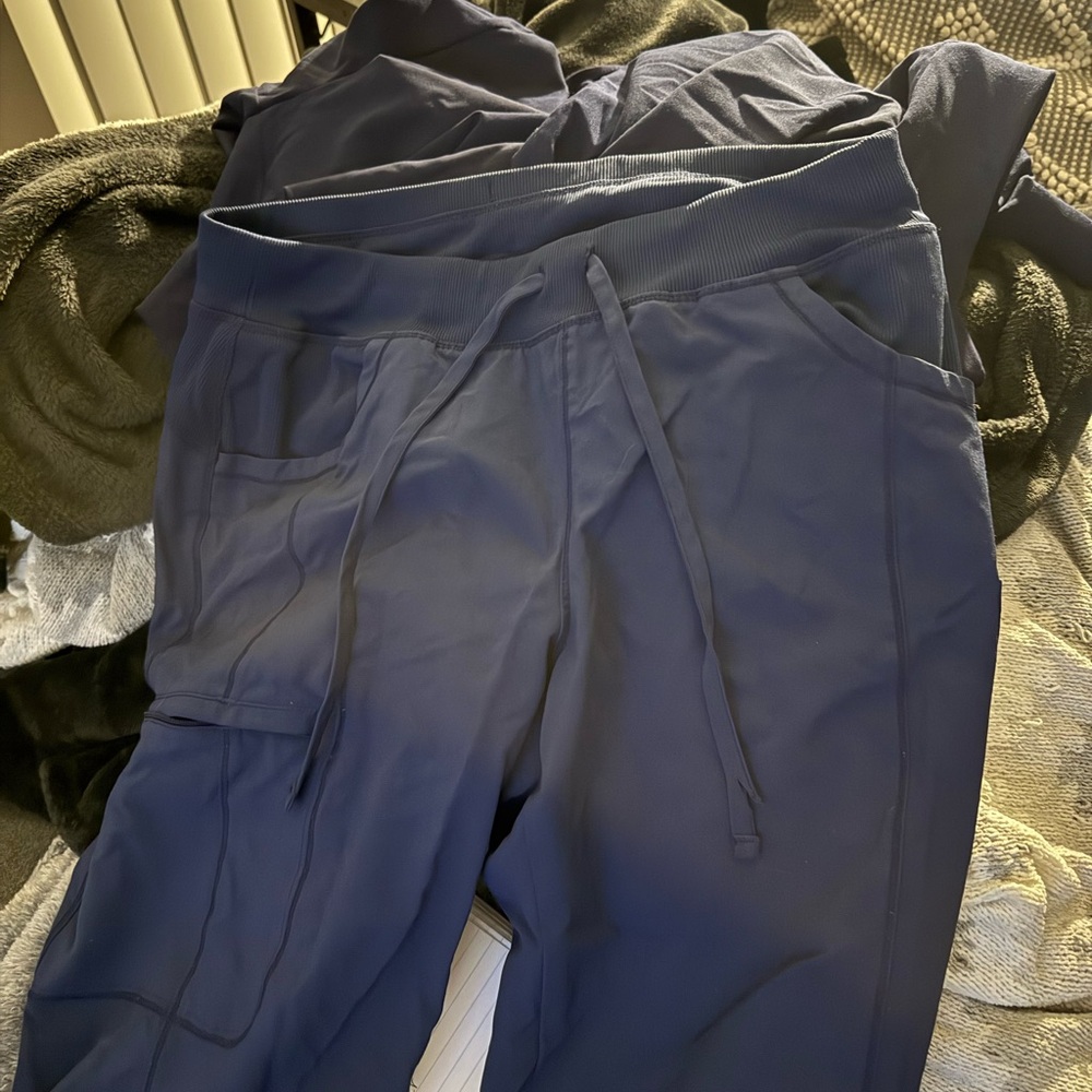 Cherokee infinity navy blue scrub pants medium